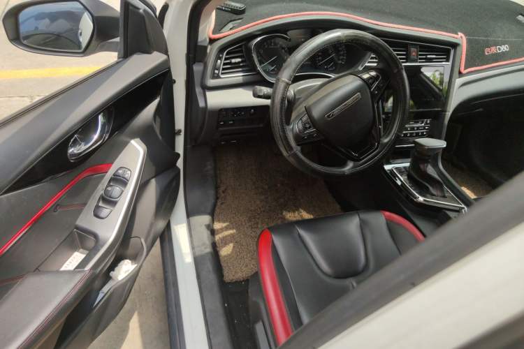 Used Venucia D60 2018 1.6L CVT Smart Connect Elite Edition
