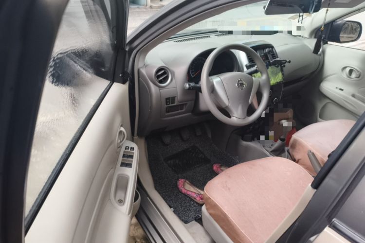 Used Nissan Sunny 2015 1.5XE Manual Comfort Edition Driver Seat