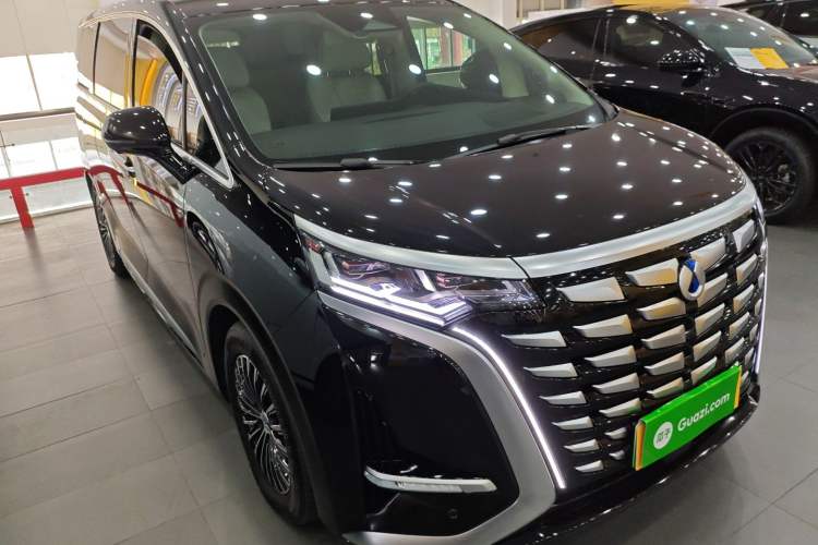 Used Denza D9 2024 DM-i 980 Four-Wheel Drive Flagship Model