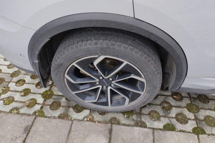 Used Lynk & Co 01 2023 1.5TD EM-F Dawn Exterior 5