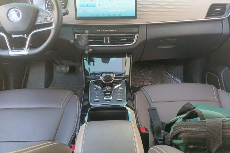 Used BYD Song MAX New Energy 2022 DM-i 105KM Flagship Model
