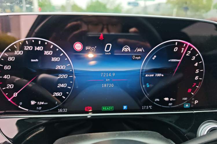 Used Mercedes-Benz E-Class New Energy 2024 E 350 e L Plug-in Hybrid Sedan Instrument Cluster