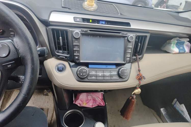 Used Toyota RAV4 2013 2.0L CVT Four-Wheel Drive New Edition