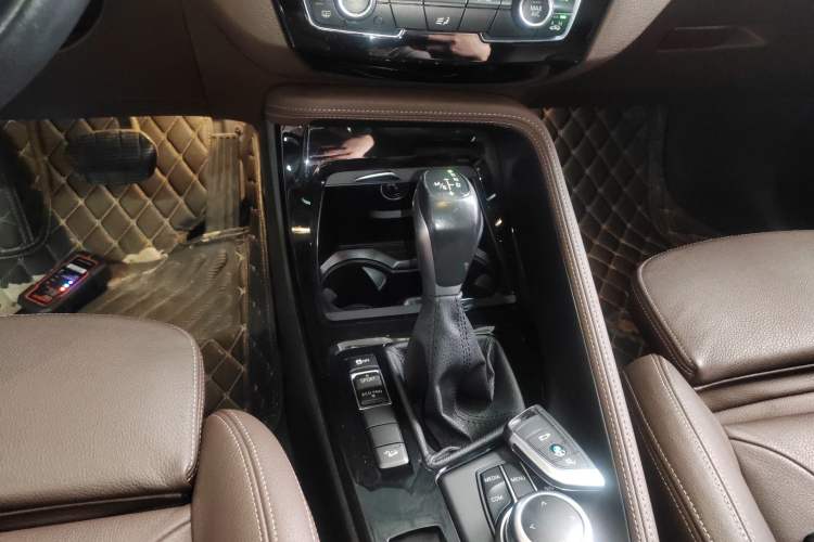Used BMW X1 2019 xDrive20Li Luxury Model Gear Lever