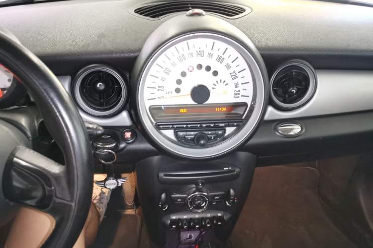 Used MINI MINI 2013 1.6L ONE Limited Edition First Version
