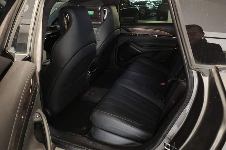 Used IM L7 2022 Dynamic Model
