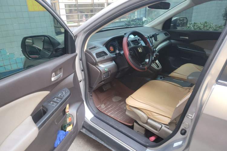 Used Honda CR-V 2012 2.0L two-wheel drive urban version
