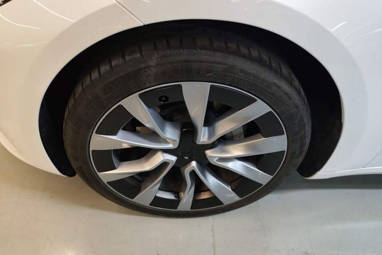 Used Tesla Model 3 2023 Rear-Wheel-Drive Version
