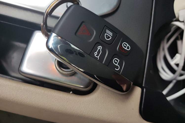 Used Land Rover Discovery 2014 3.0 SDV6 HSE Diesel Edition
