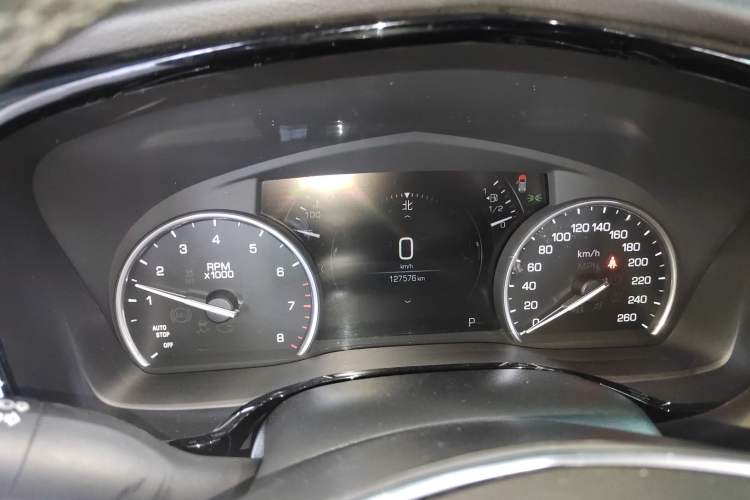 Used Cadillac XT5 2018 25T Luxury Model
