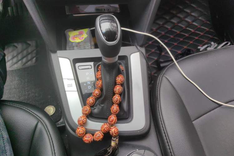 Used Hyundai Elantra (6th Generation / Lingdong) 2016 1.6L Automatic ZhiXuan – Elite Version Gear Lever