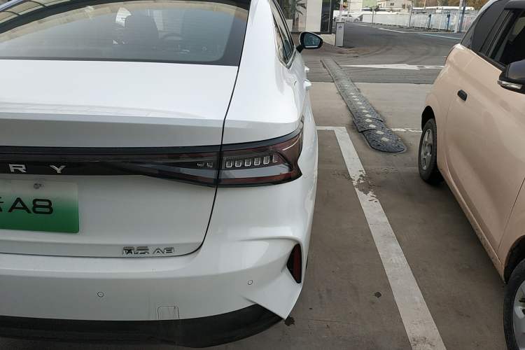 Used Chery Fengyun A8 2025 Model 70km Standard Version
