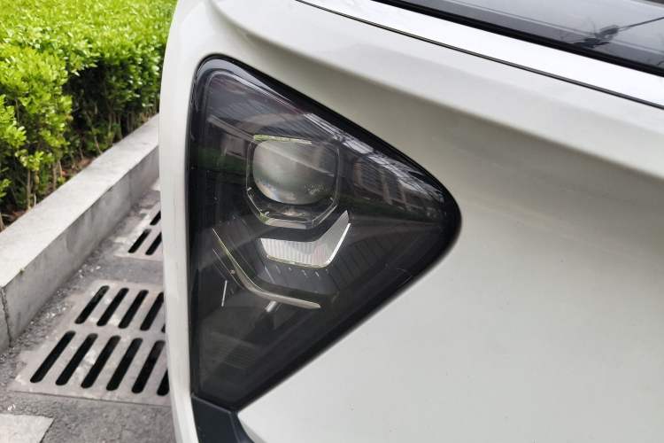 Used Nio EC6 2020 605 km Sport Edition
