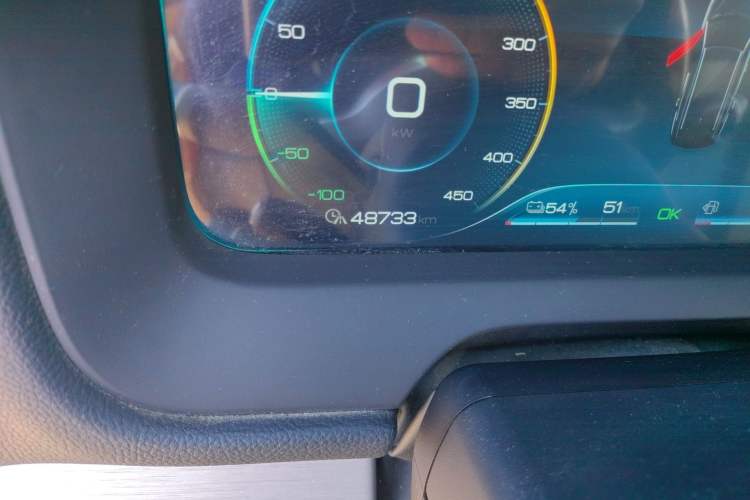 Used BYD Tang New Energy 2018 DM 2.0T All-Wheel Drive Smart Connect Genesis Edition 7 Seats China V Emission Standard Odometer Close Up