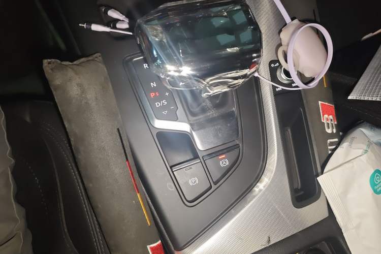 Used Audi A5 2021 Sportback 40 TFSI Fashionable and Dynamic Model Gear Lever