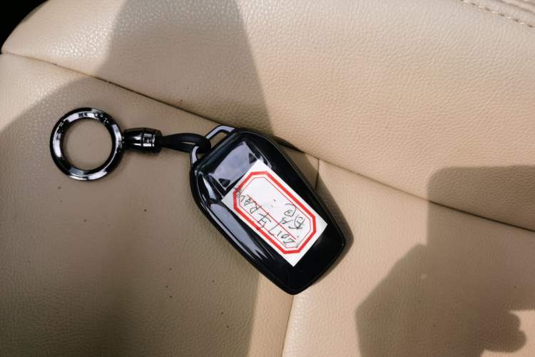 Used Toyota RAV4 2016 2.0L CVT Two-Wheel Drive Fashion Edition China V Standard