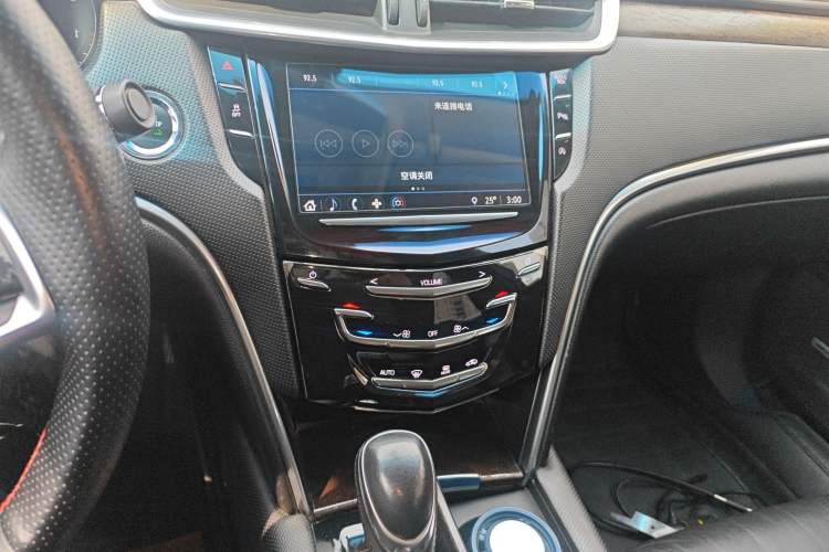 Used Cadillac XTS 2018 28T Elite Edition Audio And AC Panel