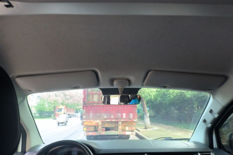 Used Jinbei Gold Hiace M Classic 2022 1.5L Travel Lion Passenger Van 7 Seats