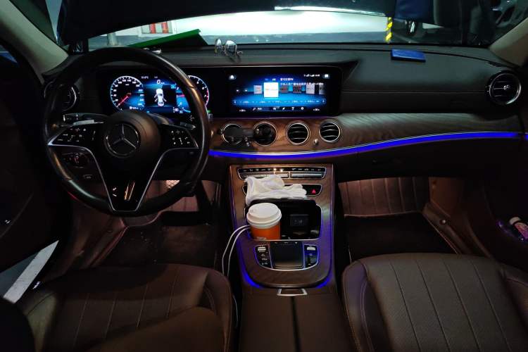 Used Mercedes-Benz E-Class 2021 E 300 L Stylish Model Center Console