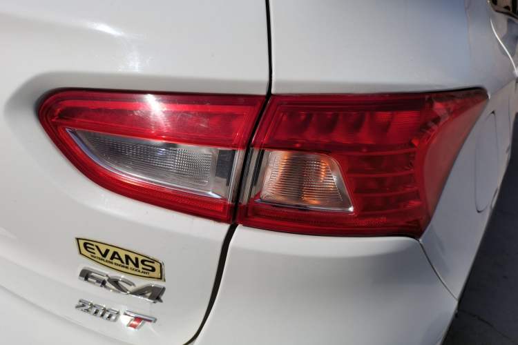 Used GAC Trumpchi GS4 2015 200T Manual Luxury Edition Exterior 3