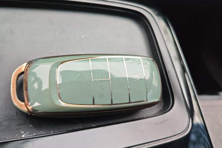 Used AION S Plus 2023 70 Enjoy Edition Lithium Iron Phosphate Vehicle Key