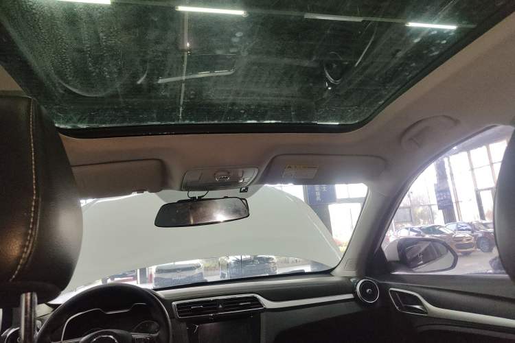 Used MG ZS 2018 1.5L Automatic Luxury Edition China V Standard
