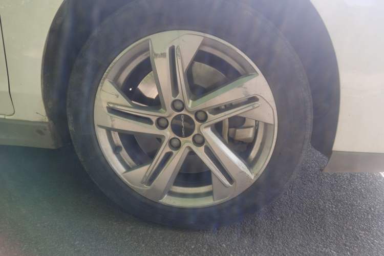 Used BAIC Beijing EU5 2022 Ride-Hailing Edition Right Front Wheel Hub