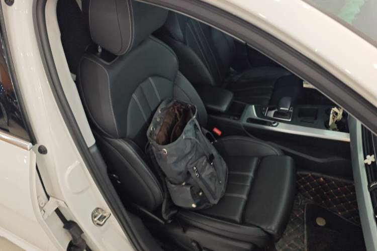 Used Audi A4L 2022 40 TFSI Fashion Dynamic Model Right Front Seat