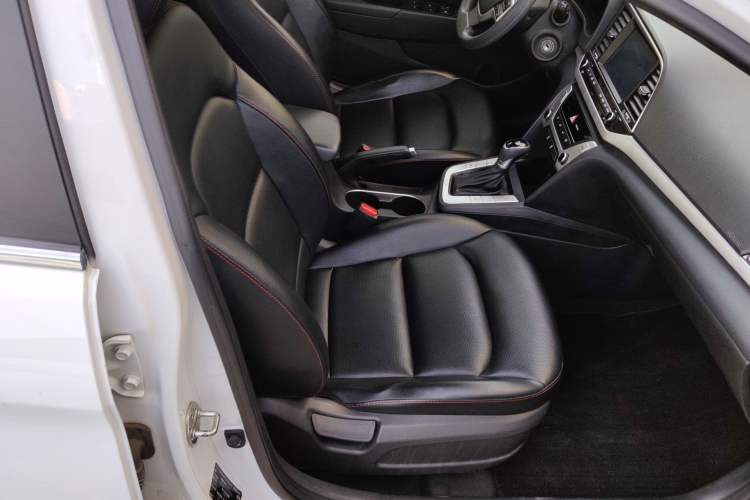 Used Hyundai Elantra (6th Generation / Lingdong) 2016 1.6L Automatic ZhiXuan – Elite Version
