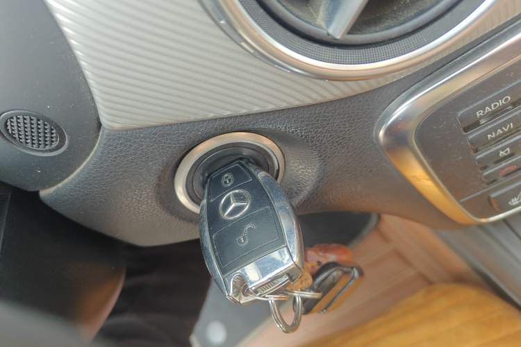 Used Mercedes-Benz GLA 2015 GLA 220 4MATIC Fashion Model