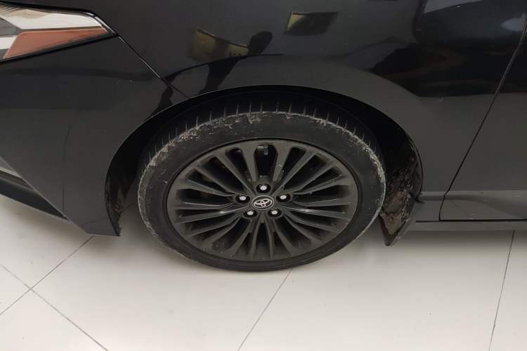 Used Toyota Avalon 2019 2.5L Touring Premium Version China VI Standard Left Front Wheel Hub