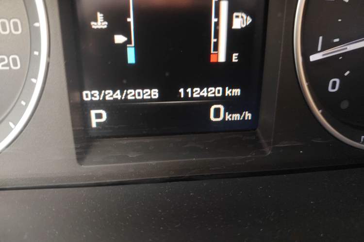 Used Land Rover Freelander 2 2015 2.0T Si4 HSE Luxury Collector's Edition Odometer Close Up