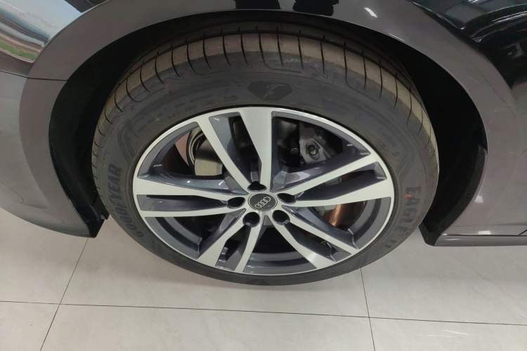 Used Audi A6L 2025 Revised 40 TFSI Luxury Dynamic Edition
