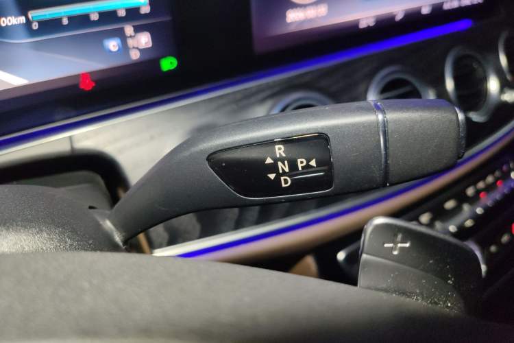 Used Mercedes-Benz E-Class 2016 E 200 L Sport Edition Gear Lever