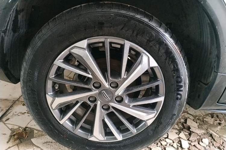 Used Geely Auto Coolray 2021 1.4T DCT Platinum Edition Right Rear Wheel Hub