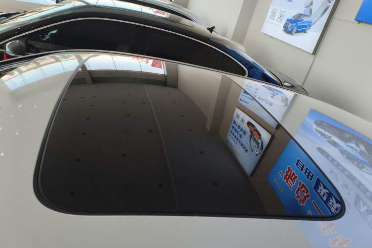 Used BMW 5 Series 2014 525Li Luxury Design Package
