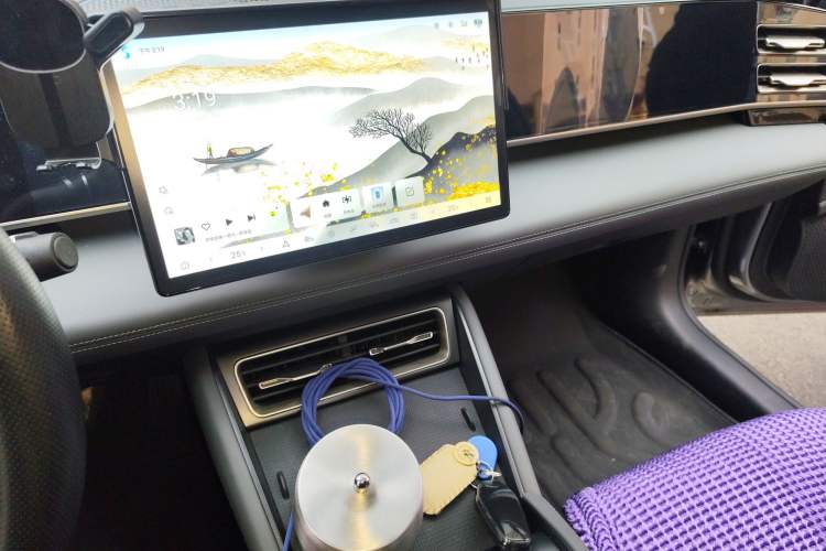 Used BYD Qin L 2025 DM-i Smart Drive 120KM Leading Model Audio And AC Panel