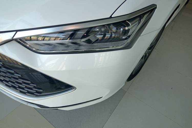 Used BYD Qin PLUS 2023 Champion Edition DM-i 120KM Excellence Model
