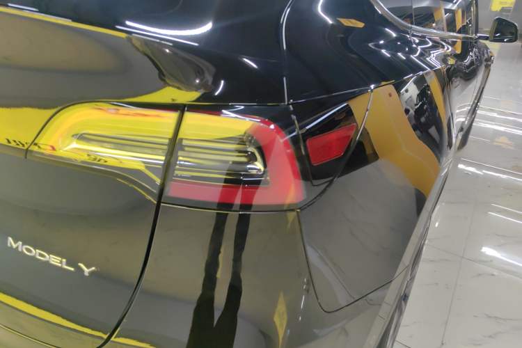 Used Tesla Model Y 2023 Rear-Wheel-Drive Version