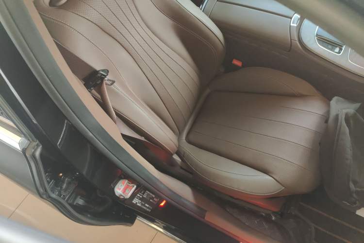 Used Mercedes-Benz E-Class 2023 E 300 L Stylish Model