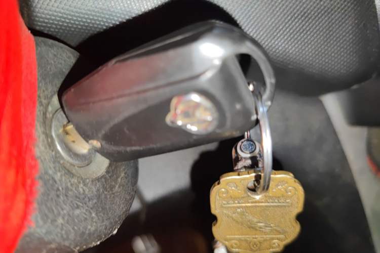 Used CHANGAN KAICHENG Ounuo S 2014 1.5L Base Version
