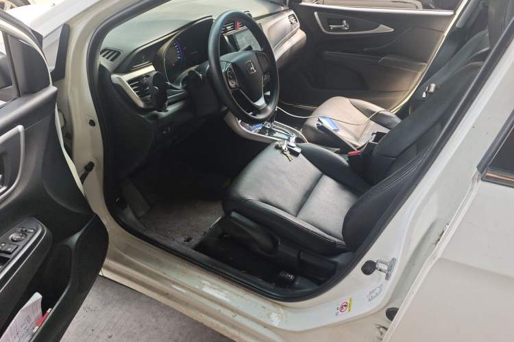 Used Honda Crider 2016 1.8L CVT Luxury Edition Driver Seat