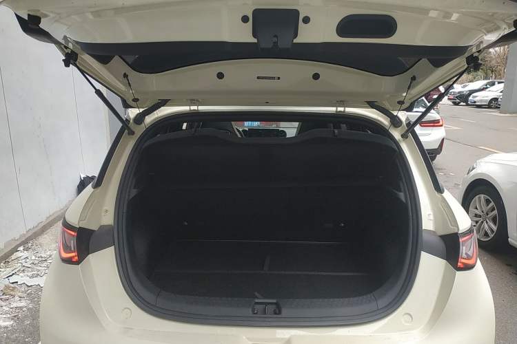 Used BYD Dolphin 2023 420 km Fashion Edition
