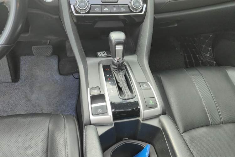 Used Honda Civic 2016 220TURBO CVT Prestige Edition
