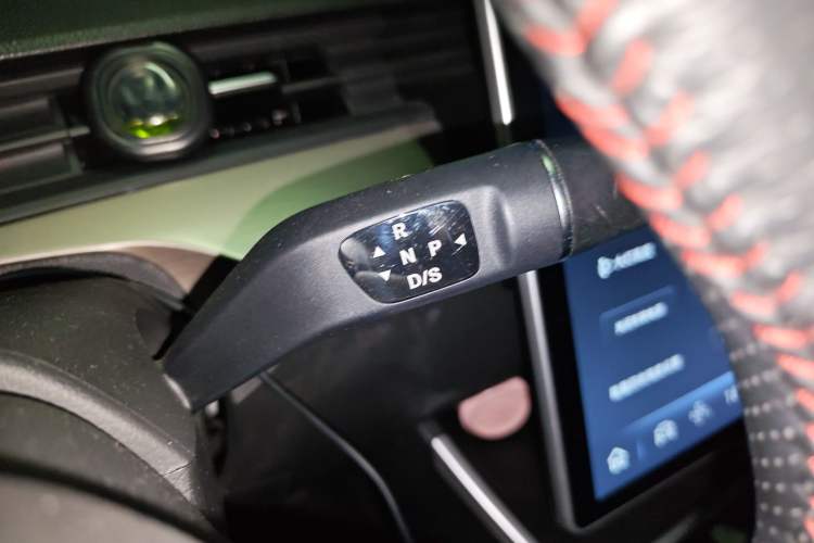 Used NETA V 2022 Chao 300 Lite Lithium Iron Phosphate