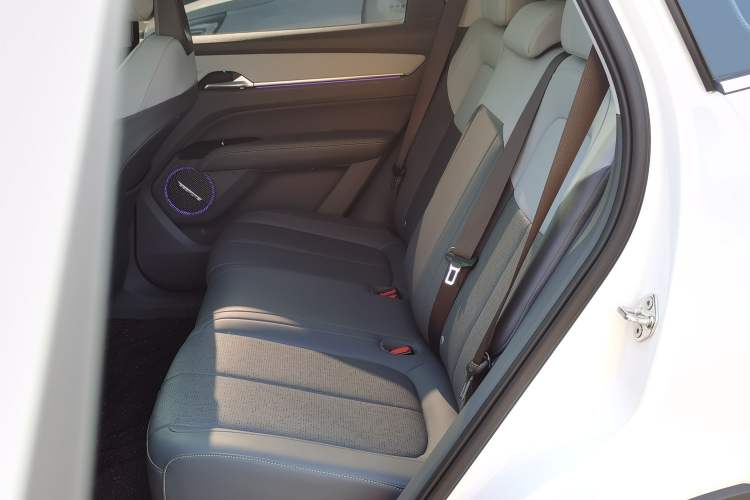 Used Bestune Yueyi 03 2025 445km Joyful Edition
