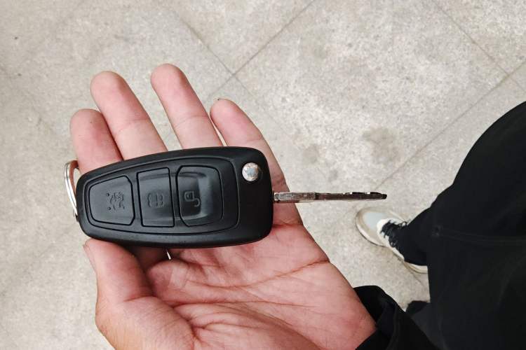 Used Ford Focus 2012 Sedan 1.6L Automatic Fashion Edition
