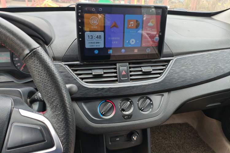 Used Baojun 310 2016 1.2L manual Comfort trim level