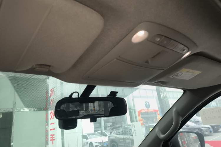 Used Nissan Terra 2018 2.5L Automatic 4x4 Luxury Edition