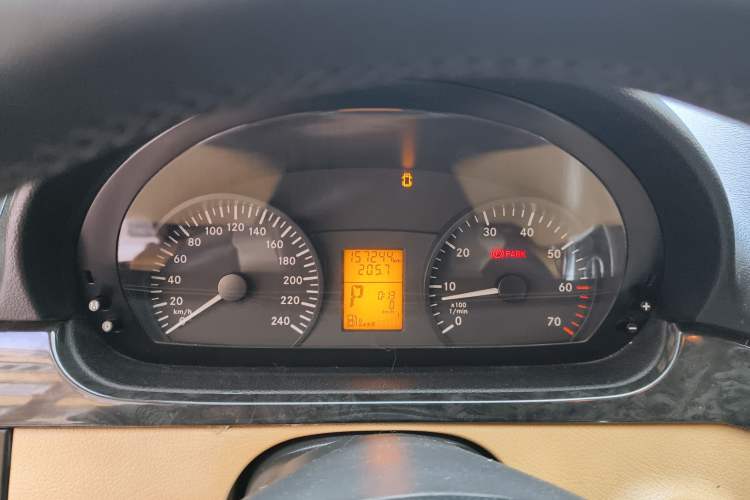 Used Mercedes-Benz Vito 2013 3.0L Elite Edition